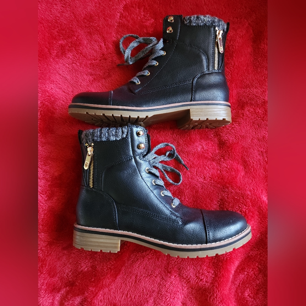 Tommy Hilfiger black boots 8 medium